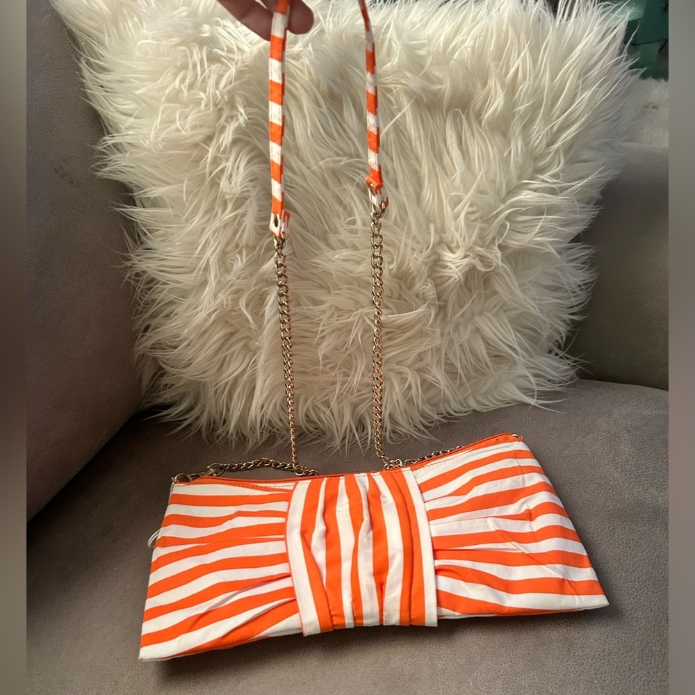 50%offw❤️ Mudpie GameDay bow bag wmetal strap orange white stripe NWOT  $35